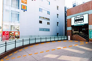 パオレ前「ふれあい広場」有料使用のご紹介